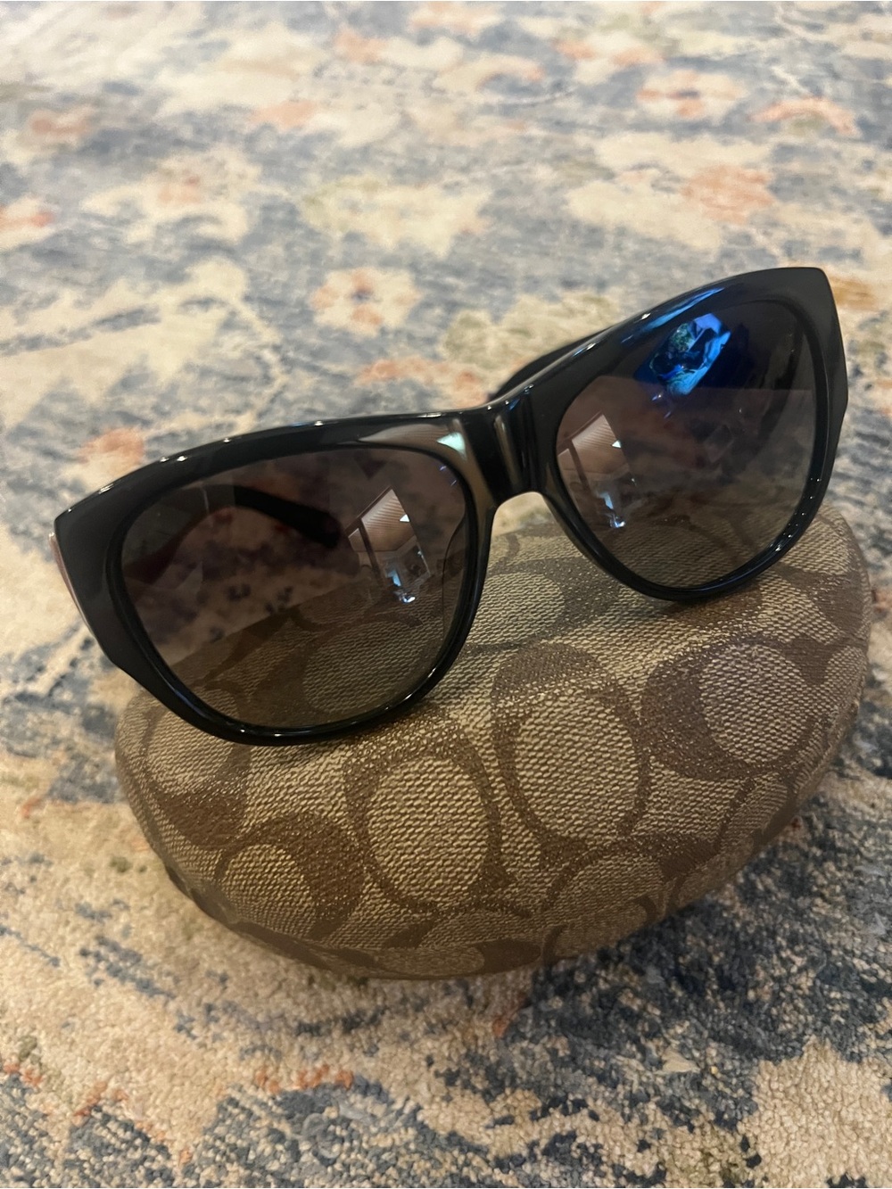 Coach Black Cat Eye Sunglasses with Brown Case - Picture 4 of 9